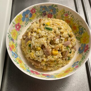 魚肉ソーセージのマヨ炒飯